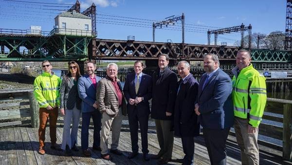 Senator Blumenthal announces $15 million in federal funding to rebuild the East Avenue Bridge, the Osborne Avenue Bridge, and the Fort Point Street Bridge in Norwalk. 